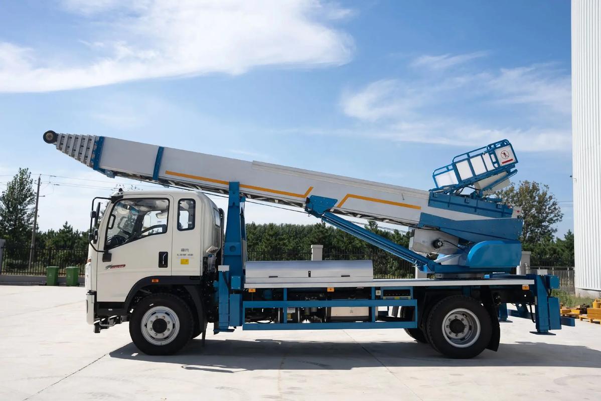 莒县云梯上料车租赁费用