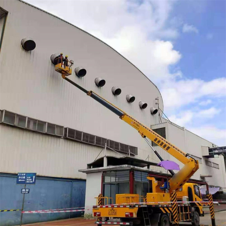 莒县高空作业车出租服务：专业广告牌安装解决方案