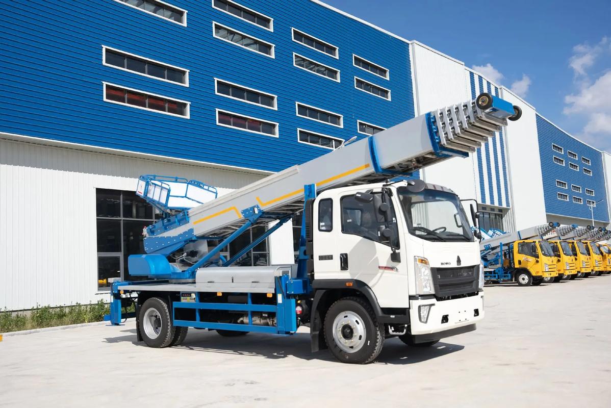 莒县出租云梯车高空作业车 建筑垃圾搬运