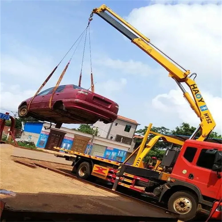 莒县吊车吊汽车的正确方法